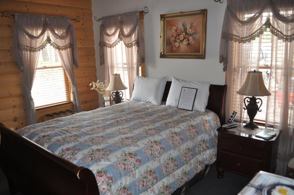 פגוסה ספרינגס Elkwood Manor Bed & Breakfast מראה חיצוני תמונה