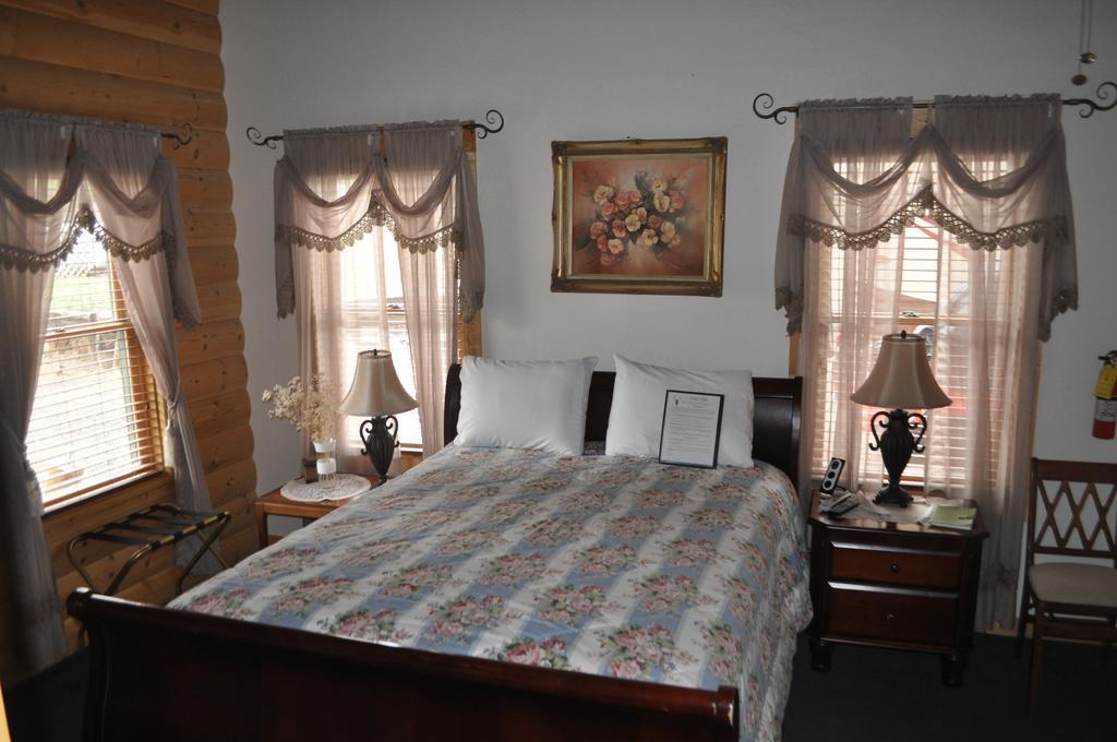 פגוסה ספרינגס Elkwood Manor Bed & Breakfast מראה חיצוני תמונה