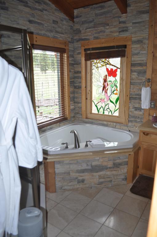פגוסה ספרינגס Elkwood Manor Bed & Breakfast מראה חיצוני תמונה